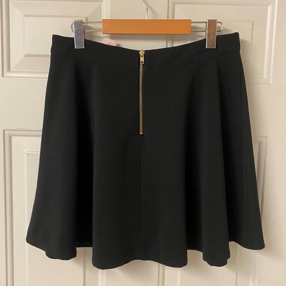 Romeo and Juliet Couture Black Skirt Medium - Picture 2 of 7